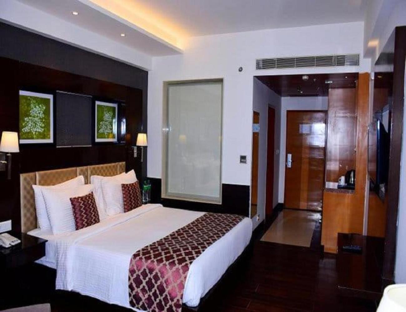 Hotel Tu Casa Delhi Airport Ню Делхи Екстериор снимка