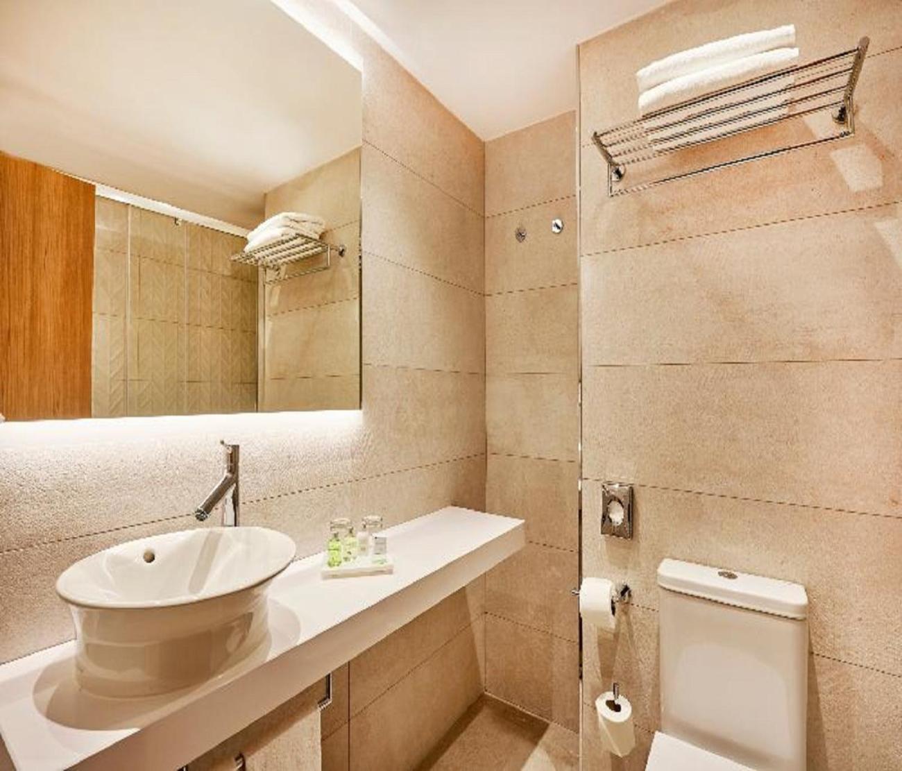 Hotel Tu Casa Delhi Airport Ню Делхи Екстериор снимка